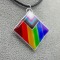 Wisiorek tęczowy pride z żywicy pend 004